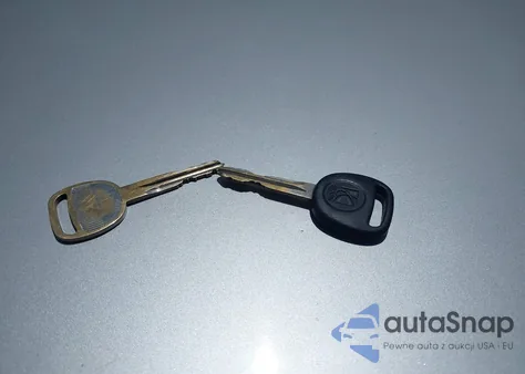 2003 Saturn Ion 2 from USA, damaged, VIN 1G8AJ52FX3Z134069